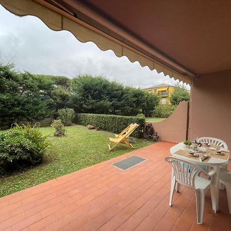 Relax In Piscina - Free Parking E Ampio Giardino Lägenhet Loano Exteriör bild